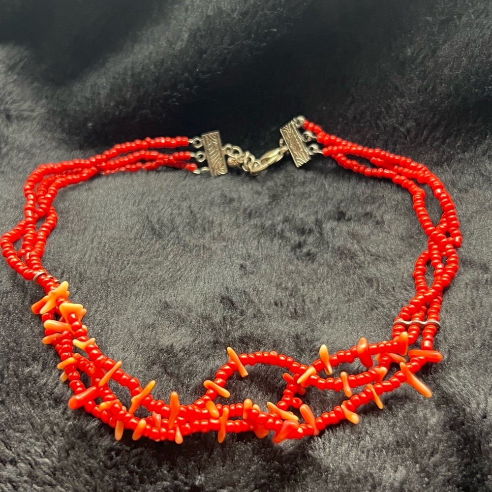 Coral red choker